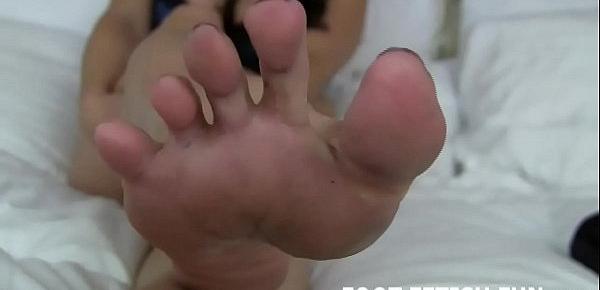  I want you to tongue clean my dirty feet
